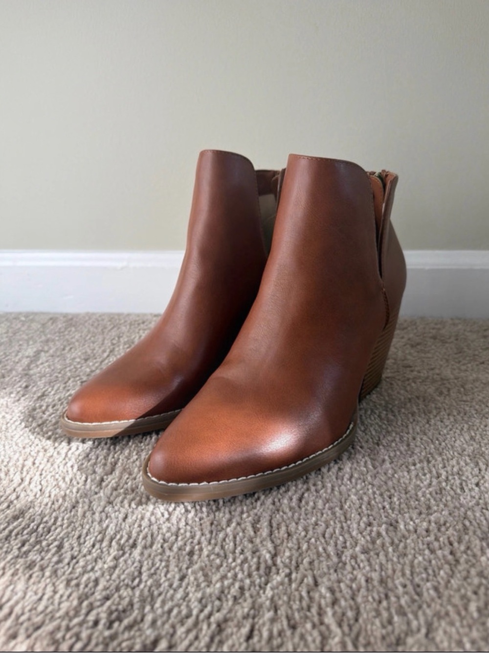 Wonderly Classic Women's Brown Leather Ankle Booties